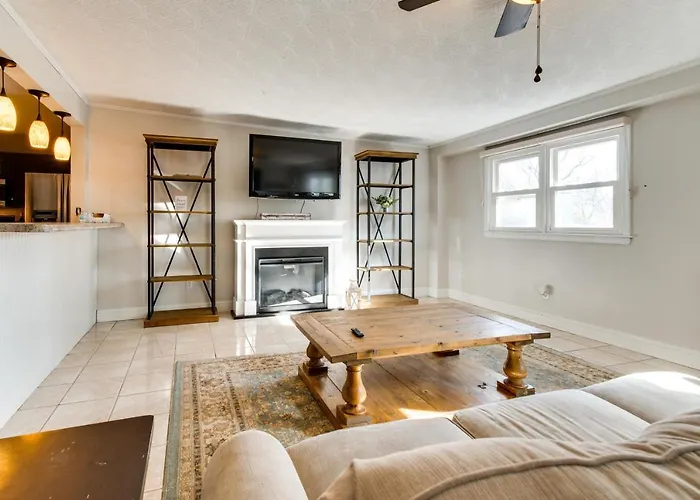 Updated Vacation W/ Fireplace! * Robinson