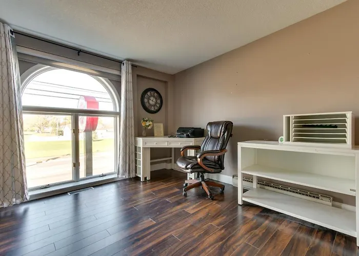 Updated Vacation W/ Fireplace! * Robinson
